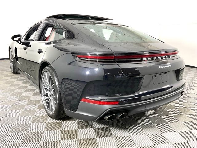 2024 Porsche Panamera 4 photo 4