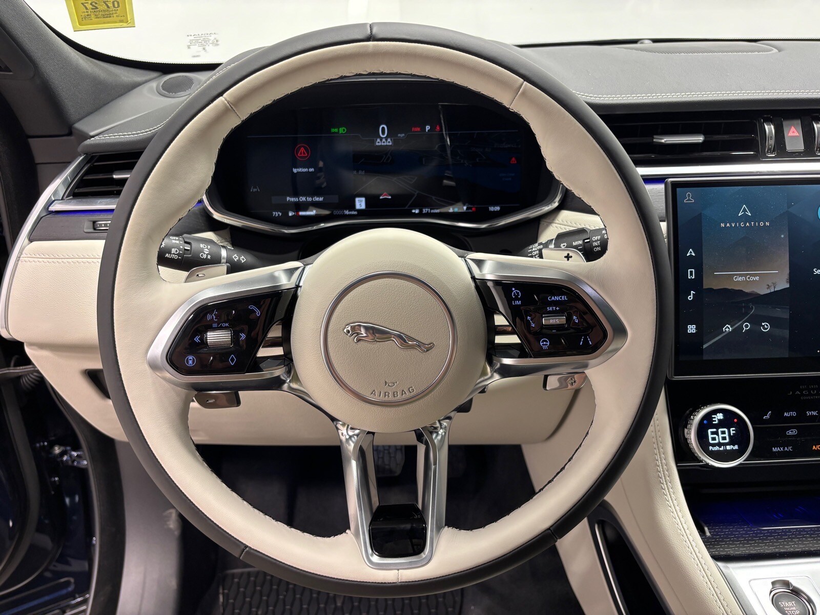 2026 Jaguar F-Pace R-Dynamic S - Photo 18