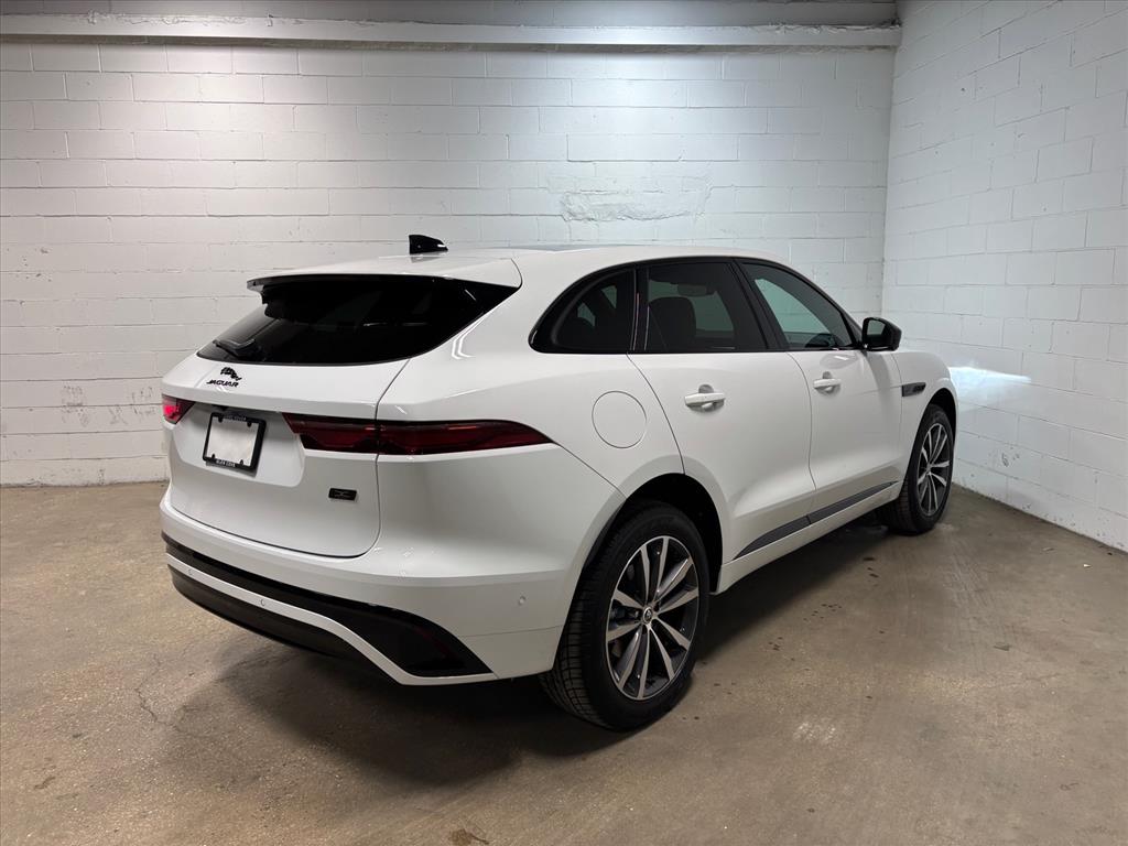 2026 Jaguar F-Pace R-Dynamic S - Photo 6