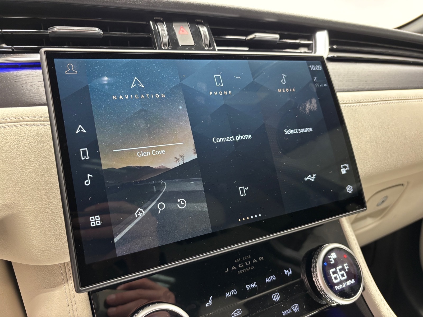 2026 Jaguar F-Pace R-Dynamic S - Photo 16