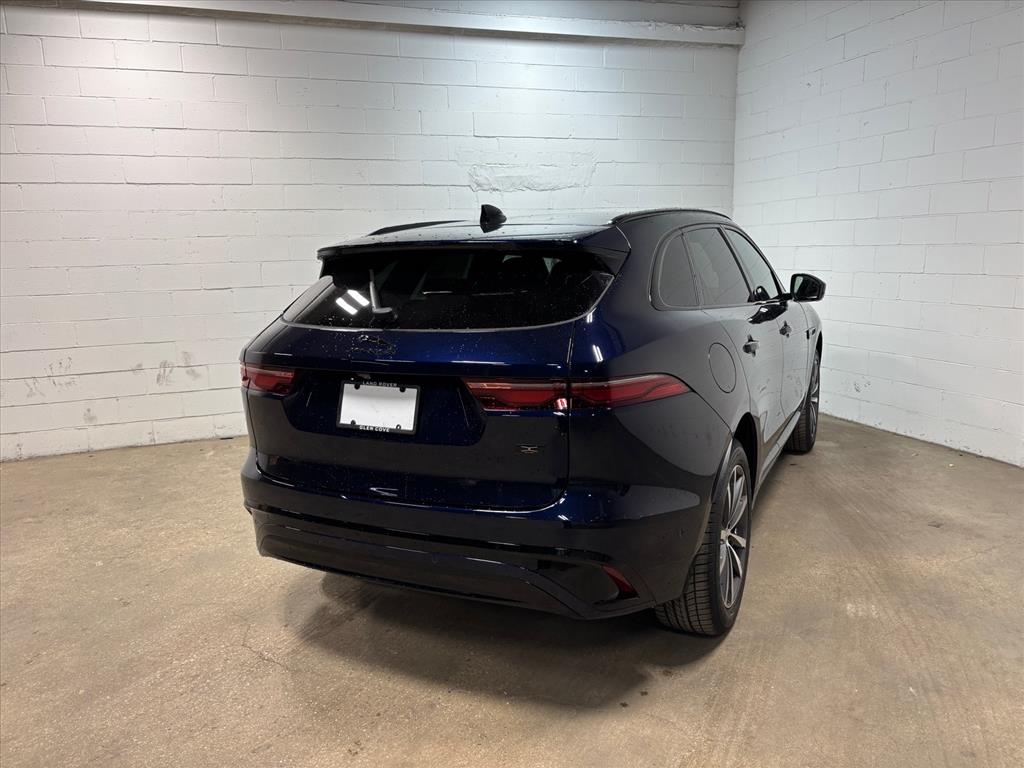 2026 Jaguar F-Pace R-Dynamic S - Photo 7