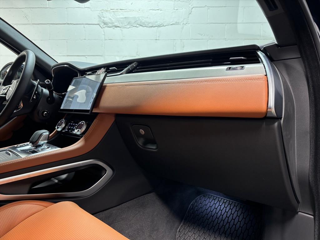 2026 Jaguar F-Pace R-Dynamic S - Photo 31