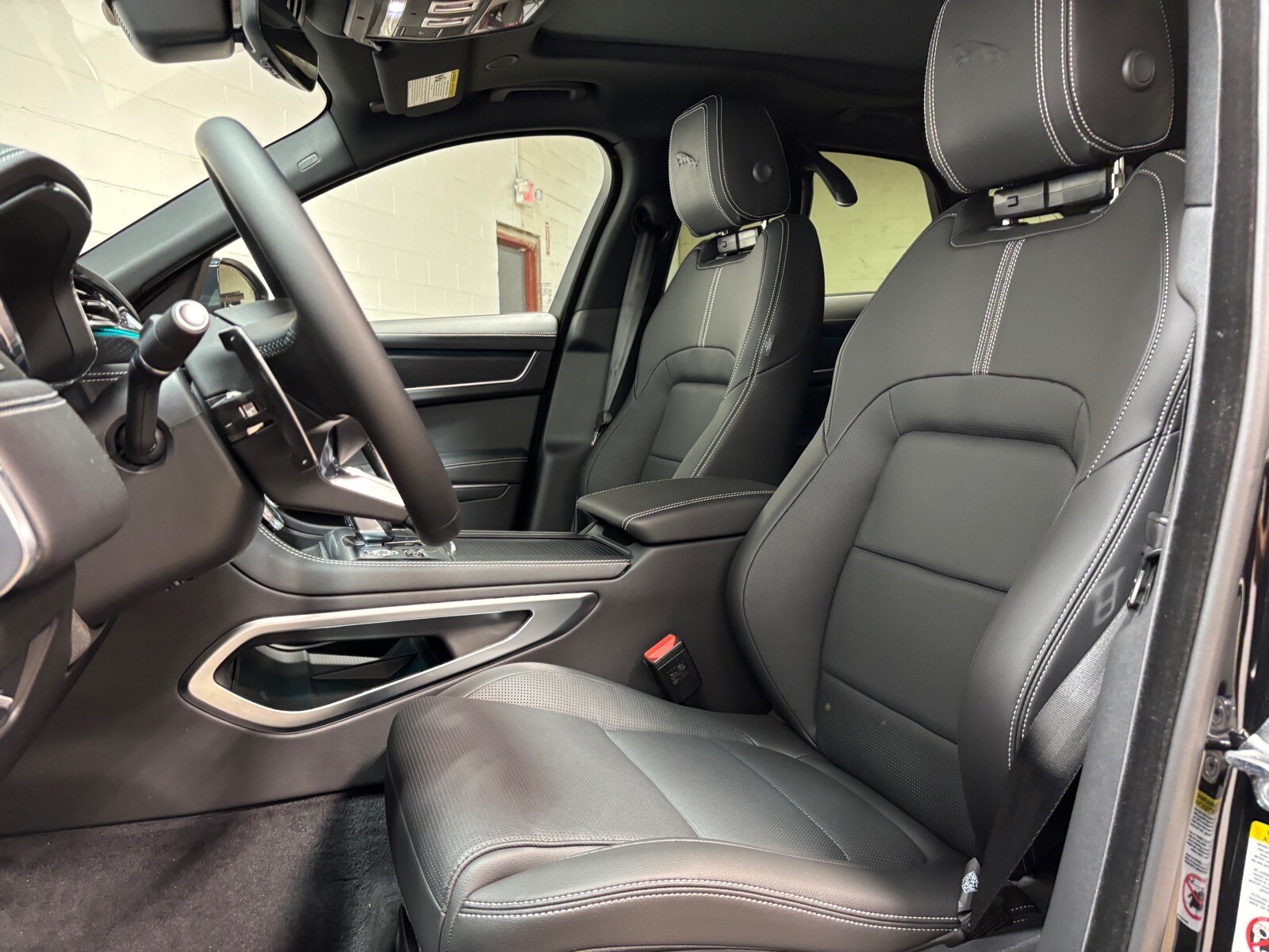 2026 Jaguar F-Pace R-Dynamic S - Photo 22