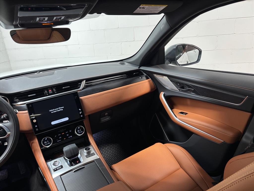 2026 Jaguar F-Pace R-Dynamic S - Photo 35
