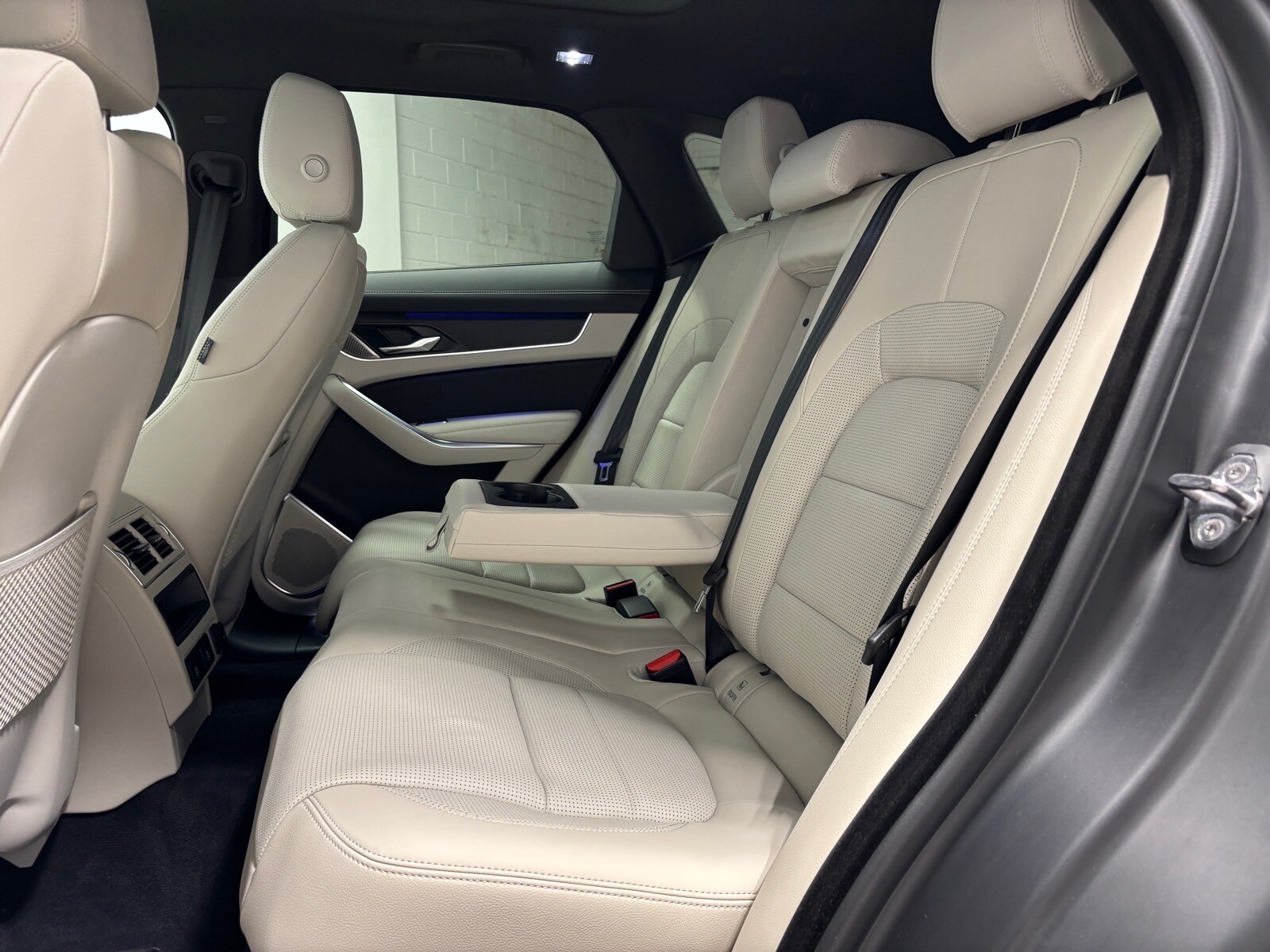 2026 Jaguar F-Pace R-Dynamic S - Photo 26