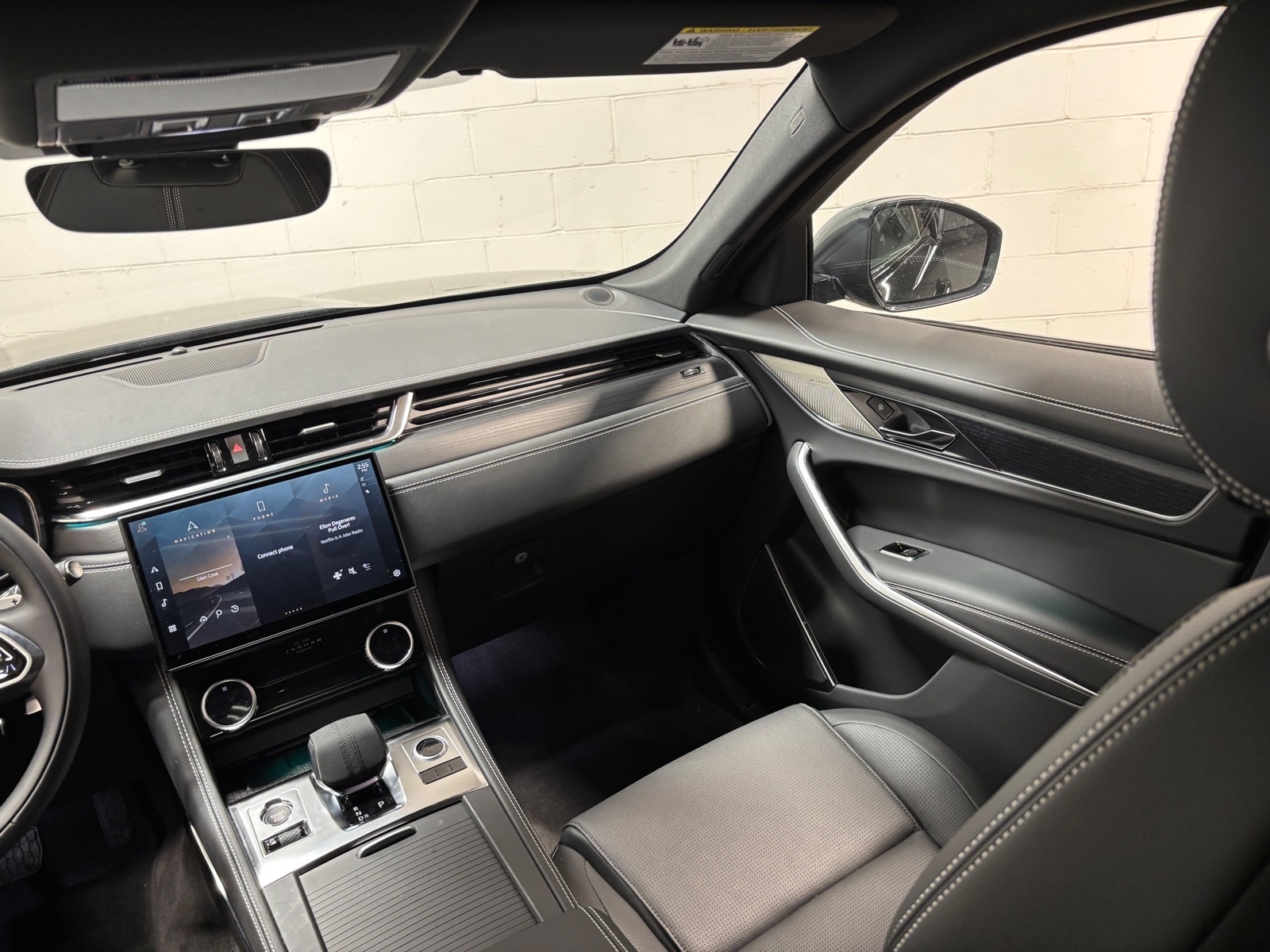 2026 Jaguar F-Pace R-Dynamic S - Photo 36