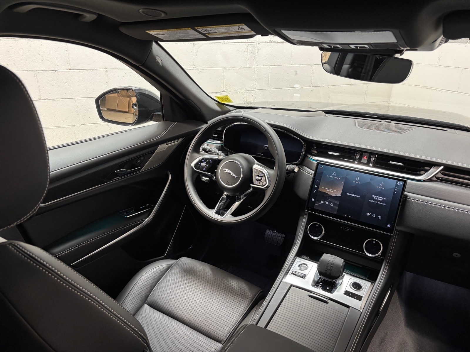 2026 Jaguar F-Pace R-Dynamic S - Photo 34