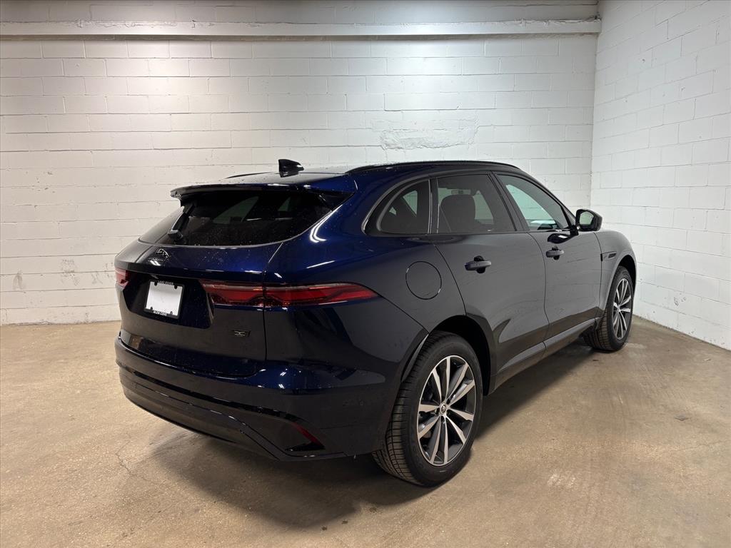 2026 Jaguar F-Pace R-Dynamic S - Photo 6