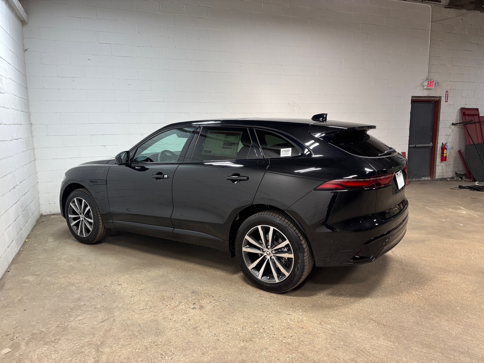 2026 Jaguar F-Pace R-Dynamic S - Photo 10
