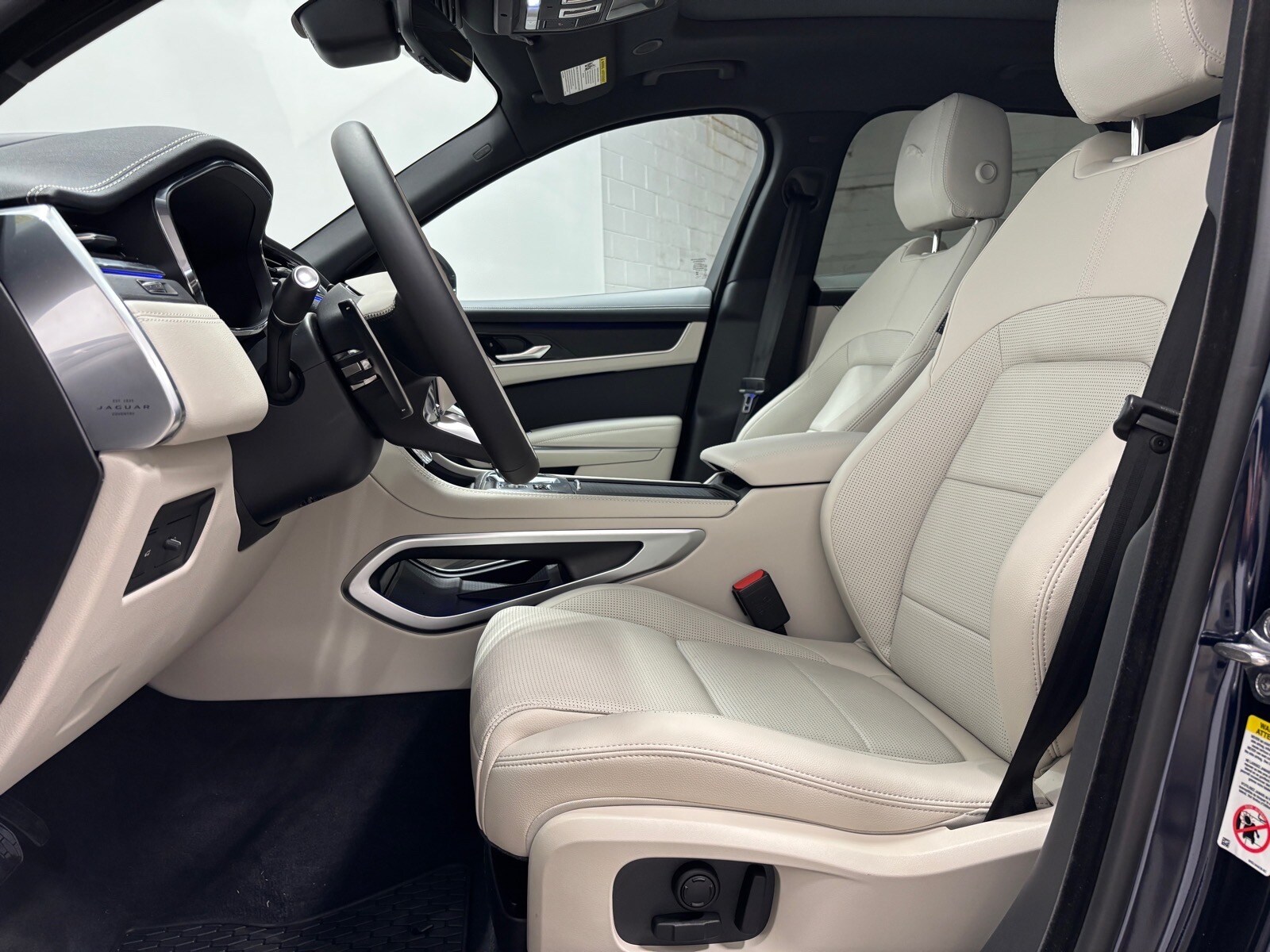 2026 Jaguar F-Pace R-Dynamic S - Photo 23