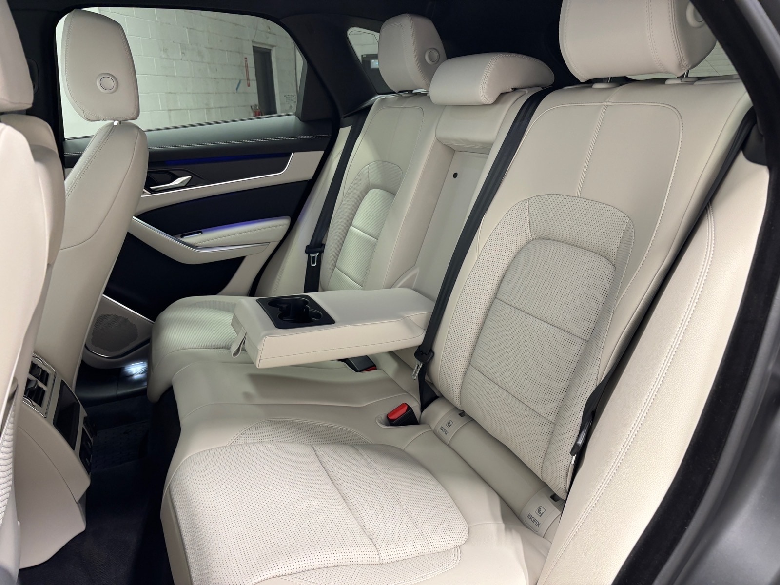2026 Jaguar F-Pace R-Dynamic S - Photo 25
