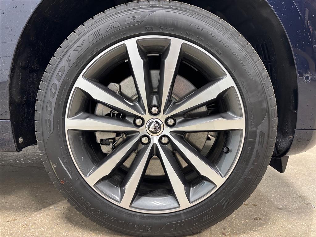 2026 Jaguar F-Pace R-Dynamic S - Photo 11