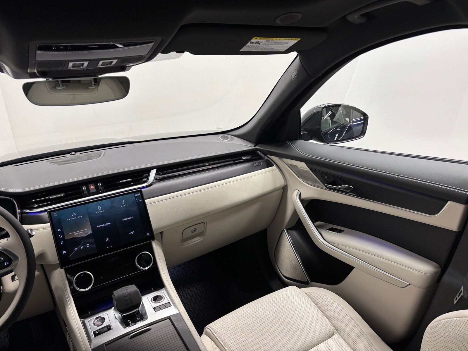 2026 Jaguar F-Pace R-Dynamic S - Photo 35