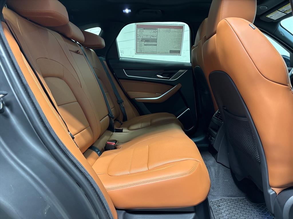 2026 Jaguar F-Pace R-Dynamic S - Photo 38
