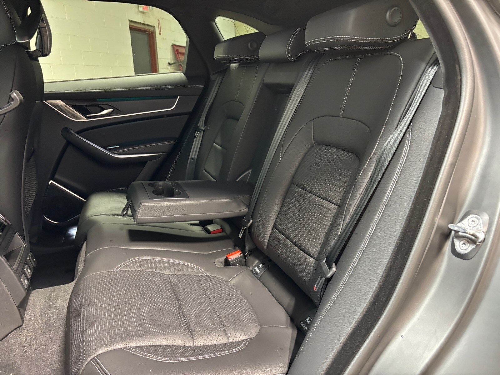 2026 Jaguar F-Pace R-Dynamic S - Photo 26