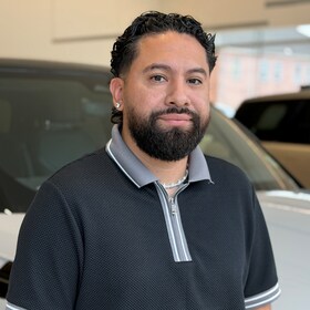 Staff member Kenny Coreas from ID_867a19a2a751