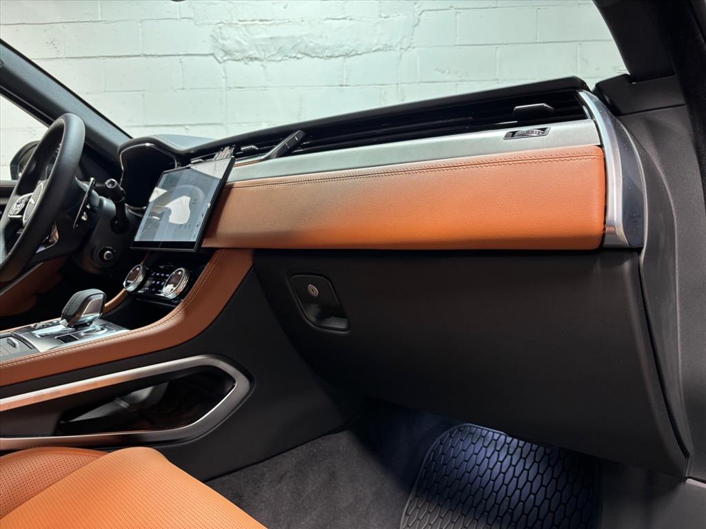2026 Jaguar F-Pace R-Dynamic S - Photo 31