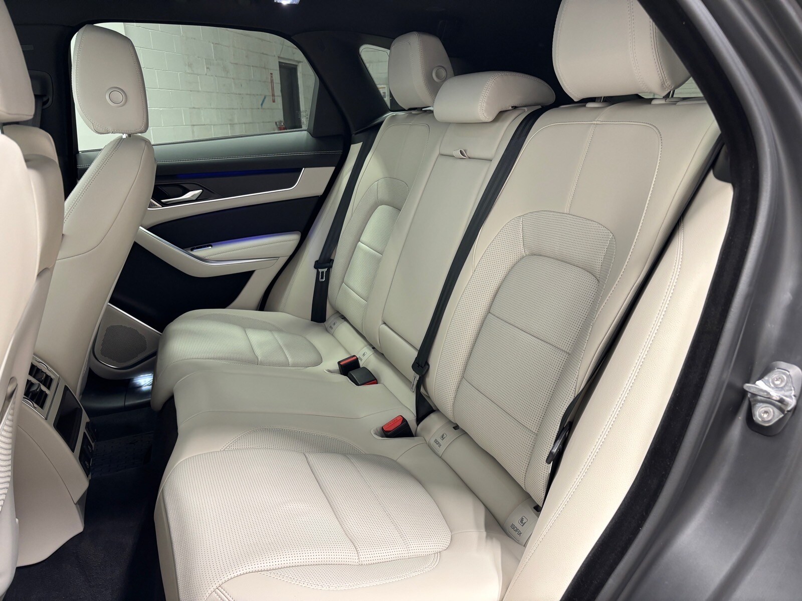 2026 Jaguar F-Pace R-Dynamic S - Photo 27