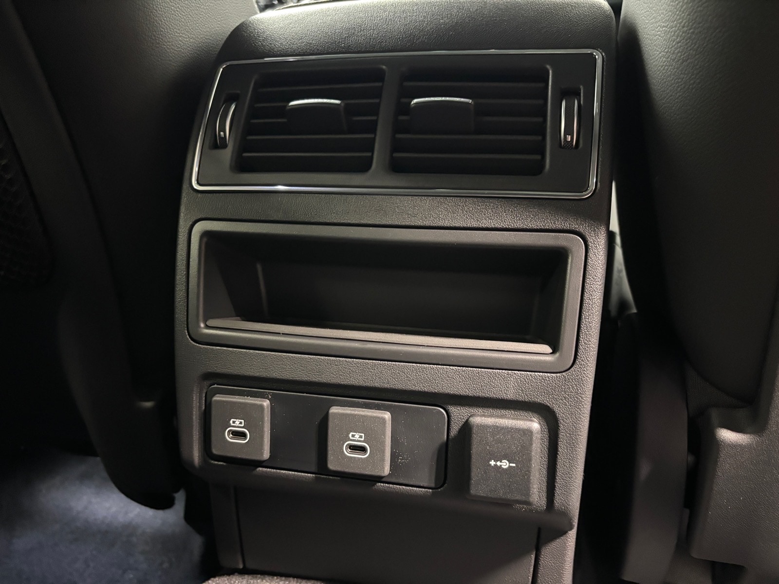 2026 Jaguar F-Pace R-Dynamic S - Photo 37