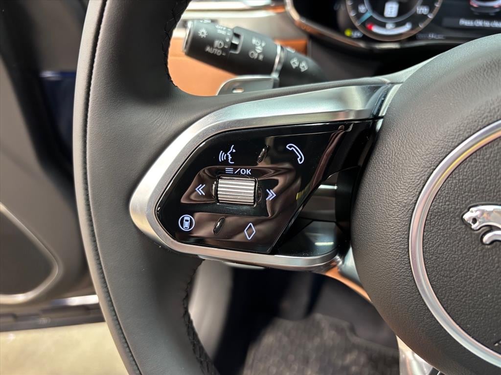 2026 Jaguar F-Pace R-Dynamic S - Photo 21