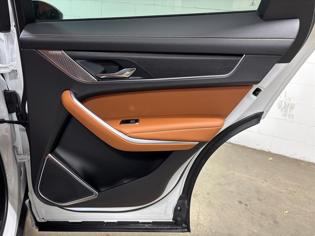 2026 Jaguar F-Pace R-Dynamic S - Photo 39