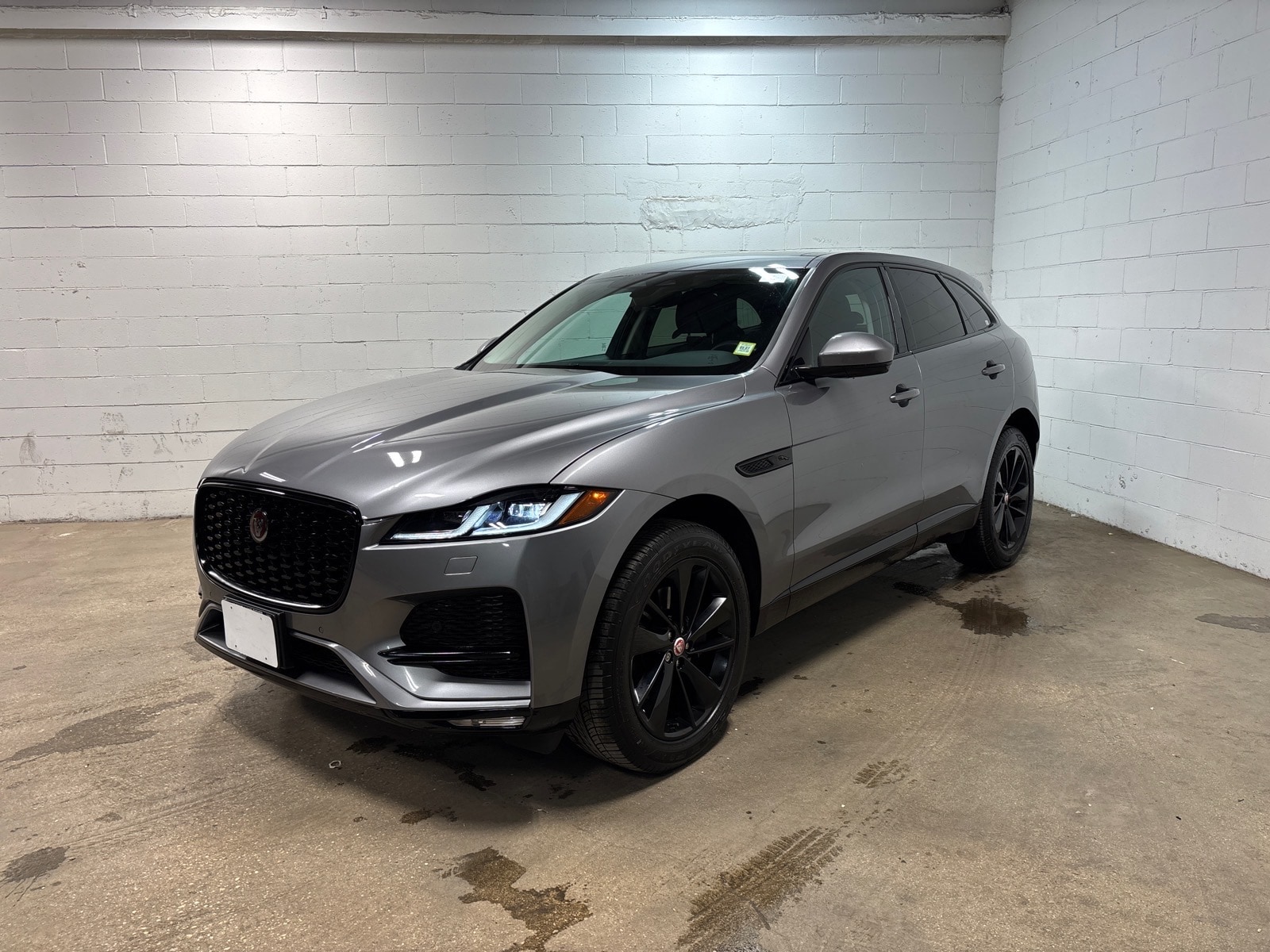 2023 Jaguar F-PACE P250 S's photo