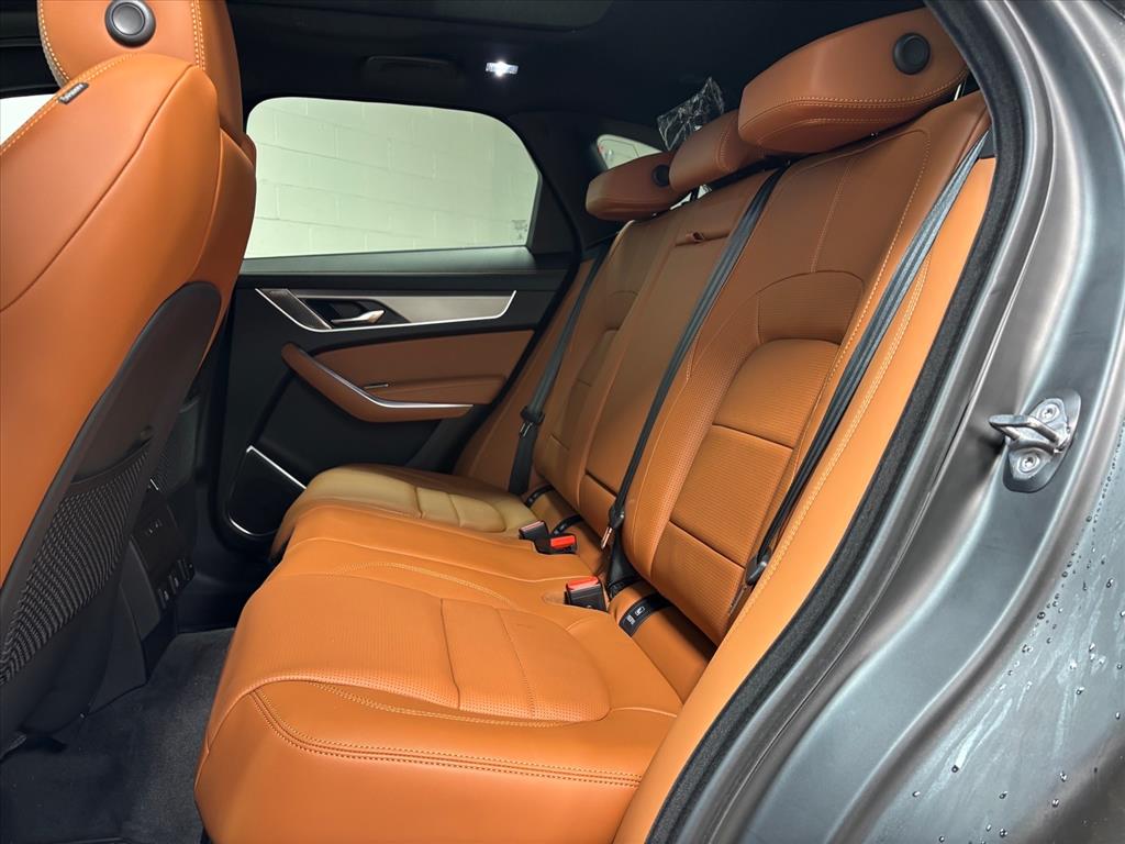 2026 Jaguar F-Pace R-Dynamic S - Photo 30