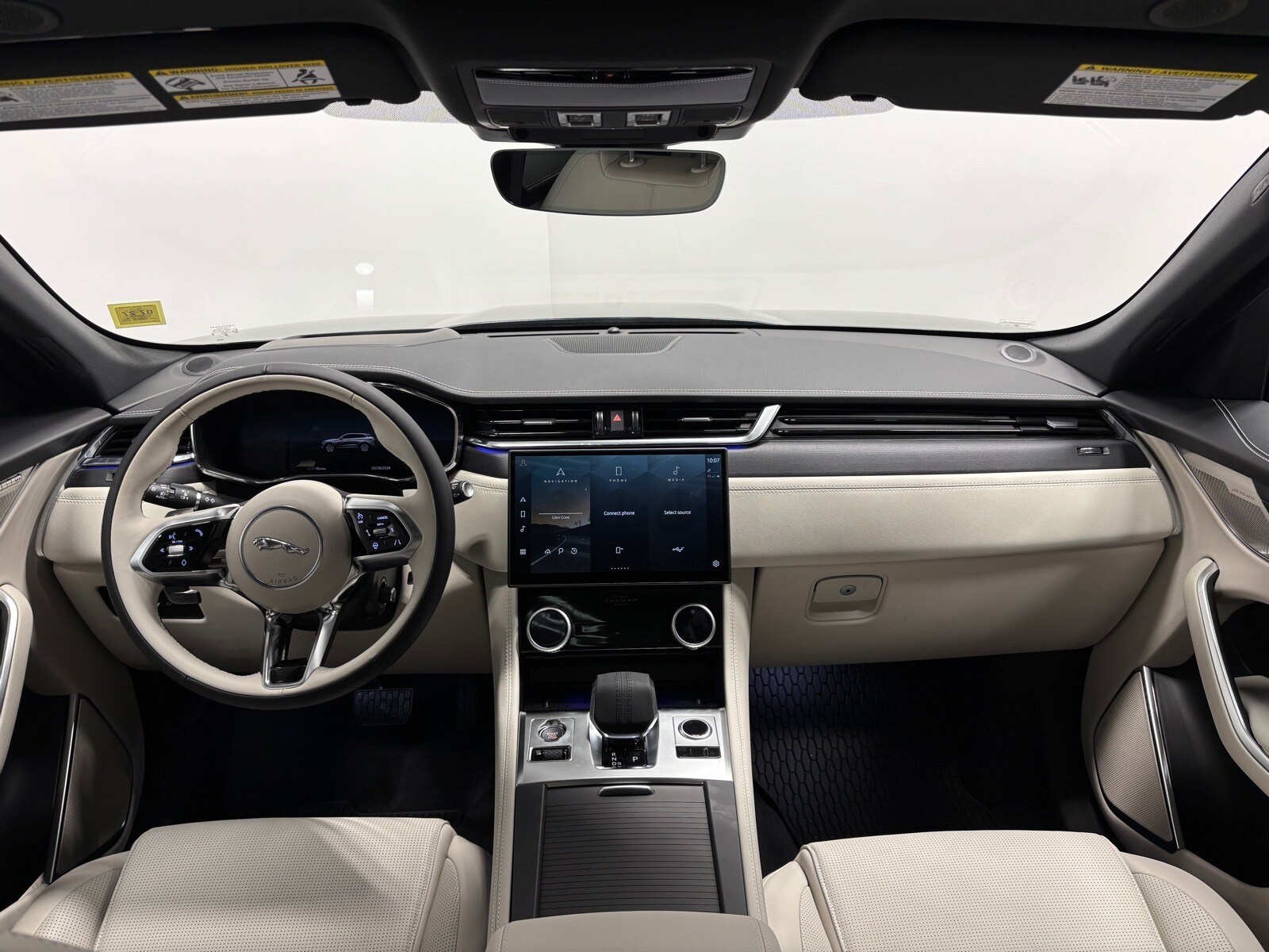 2026 Jaguar F-Pace R-Dynamic S - Photo 34