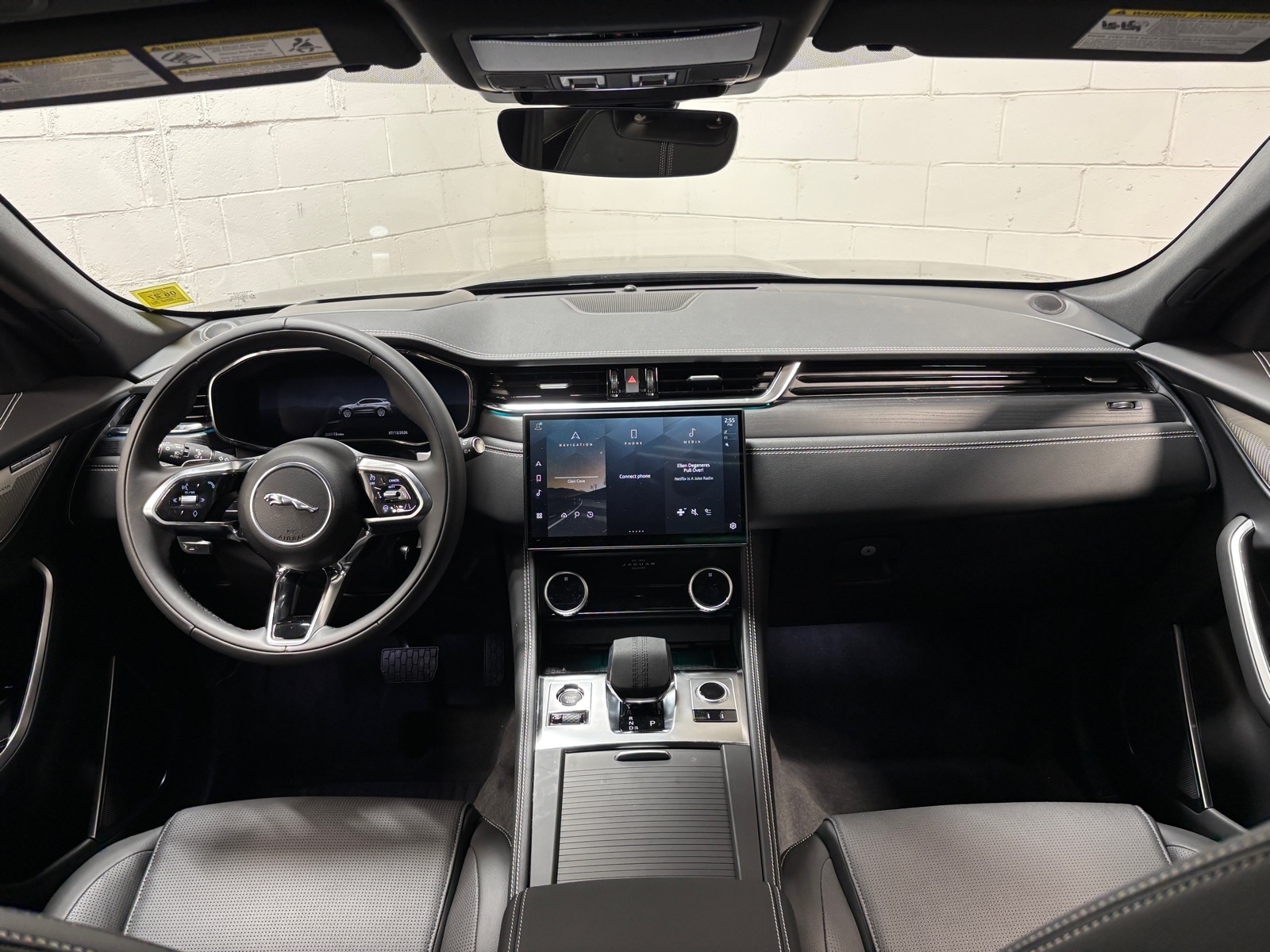 2026 Jaguar F-Pace R-Dynamic S - Photo 35
