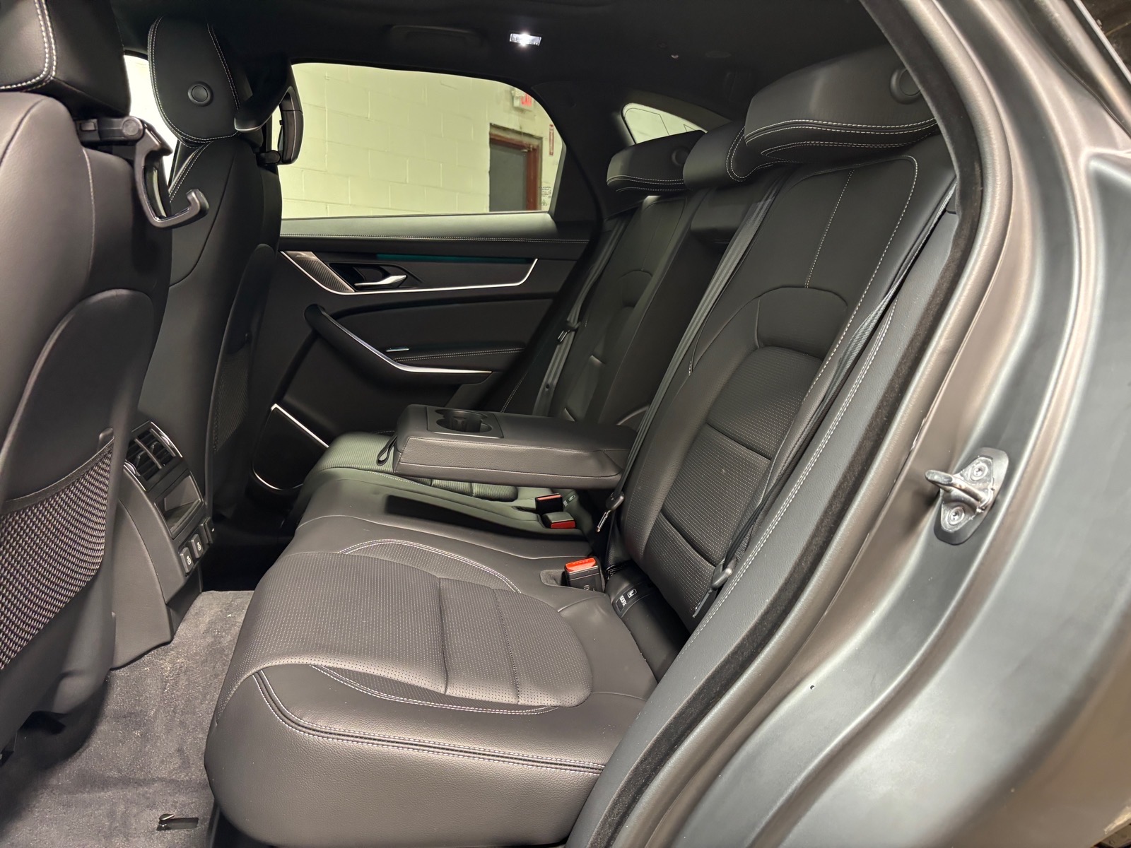 2026 Jaguar F-Pace R-Dynamic S - Photo 27