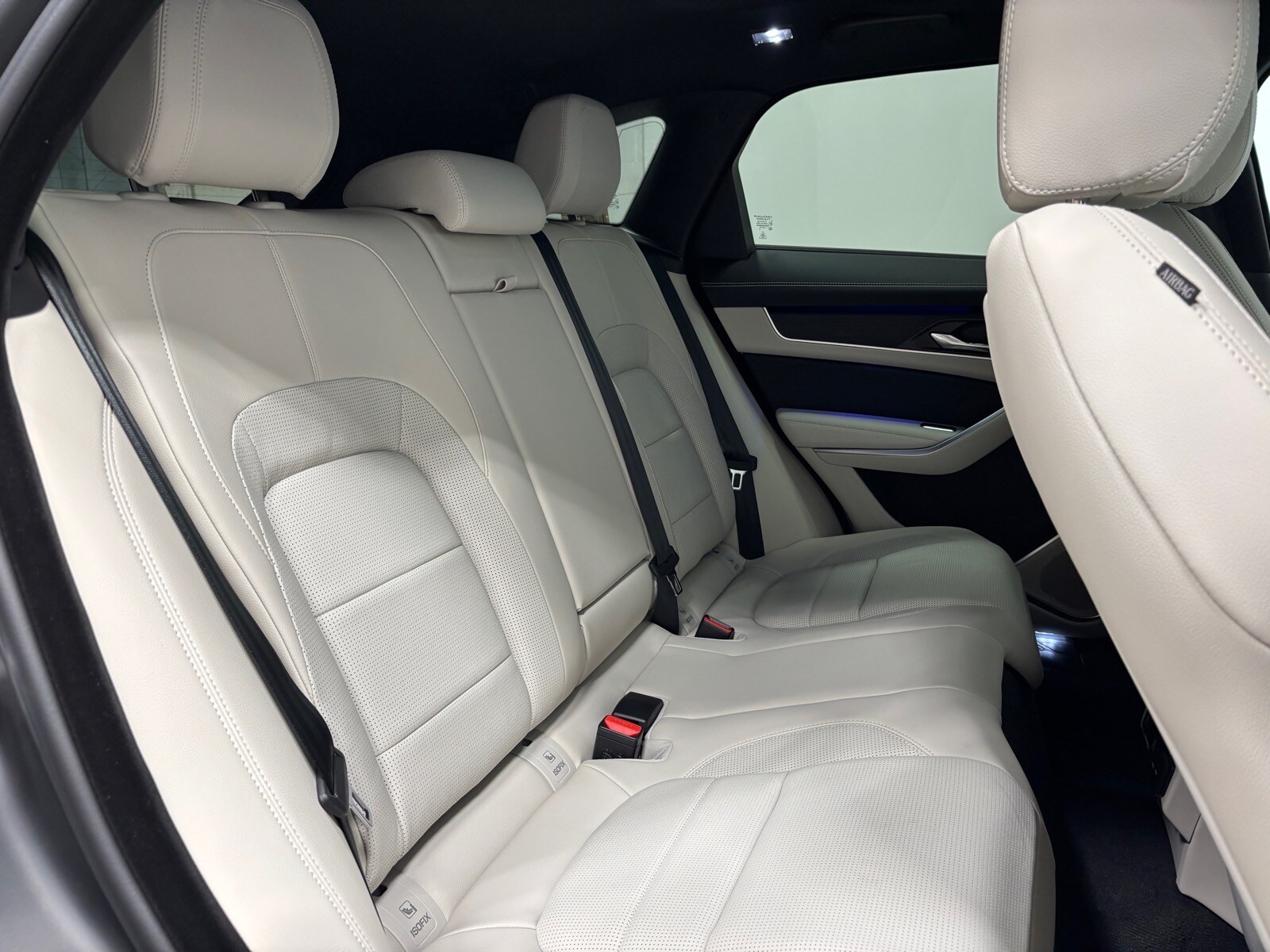 2026 Jaguar F-Pace R-Dynamic S - Photo 37