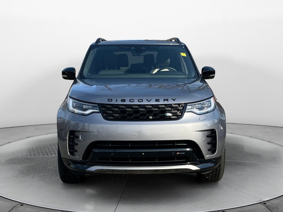 2023 Land Rover Discovery S R-Dynamic photo 2