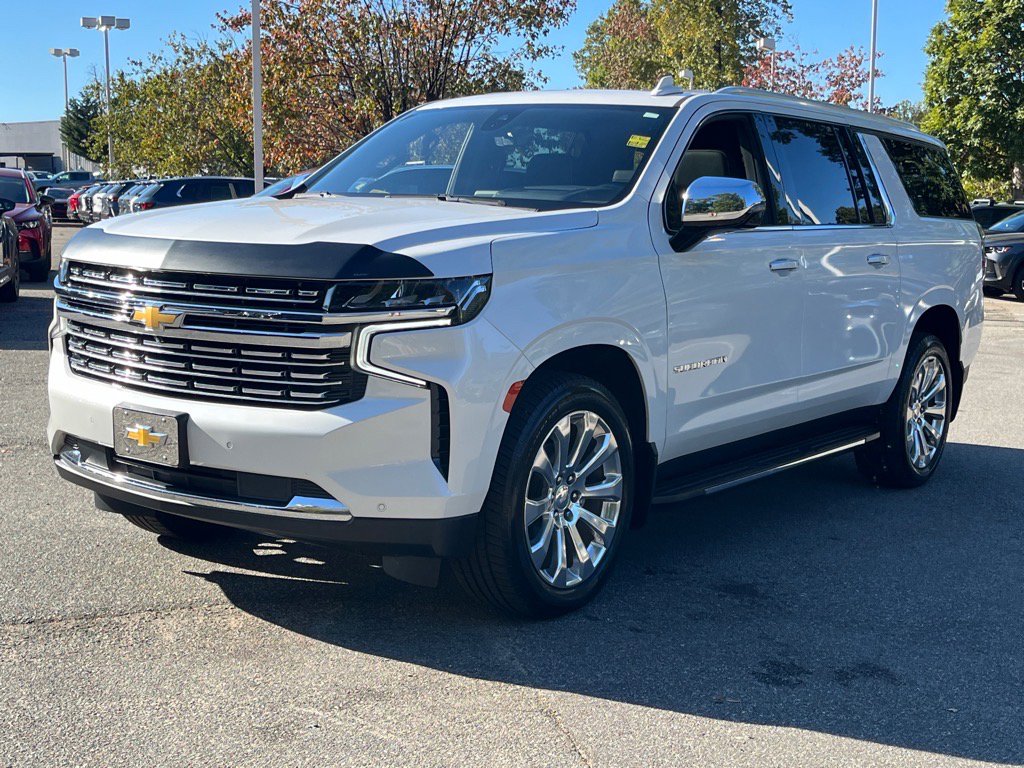 2021 Chevrolet Suburban Premier photo 3