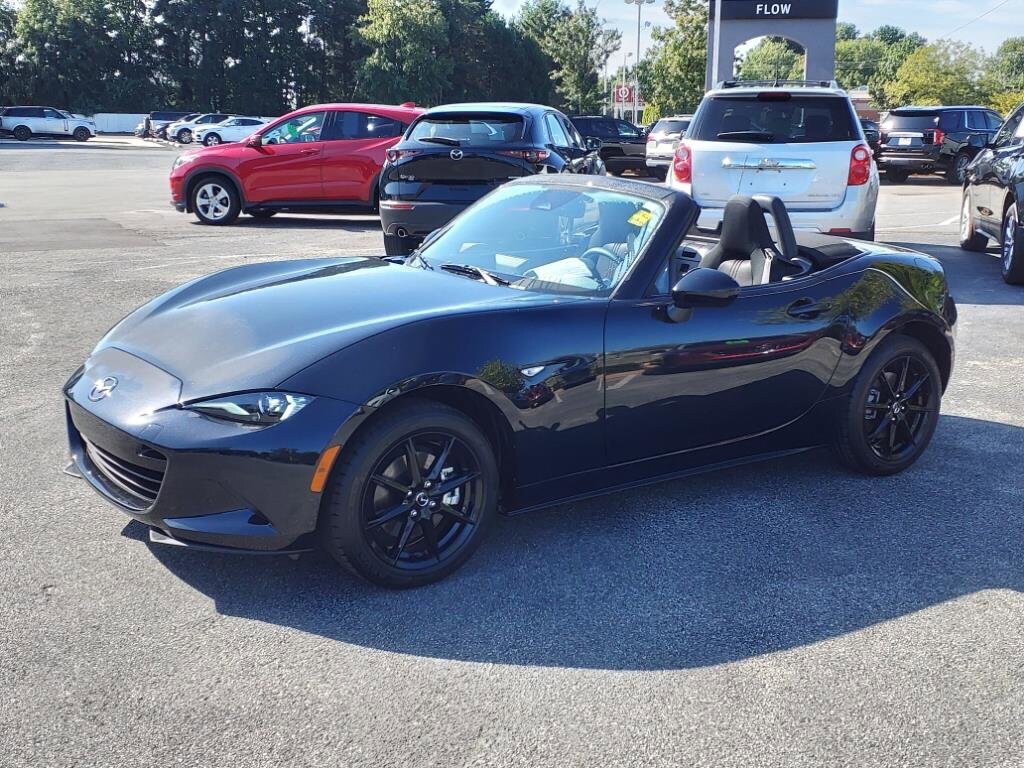 2024 Mazda MX-5 Miata Miata Sport photo 3