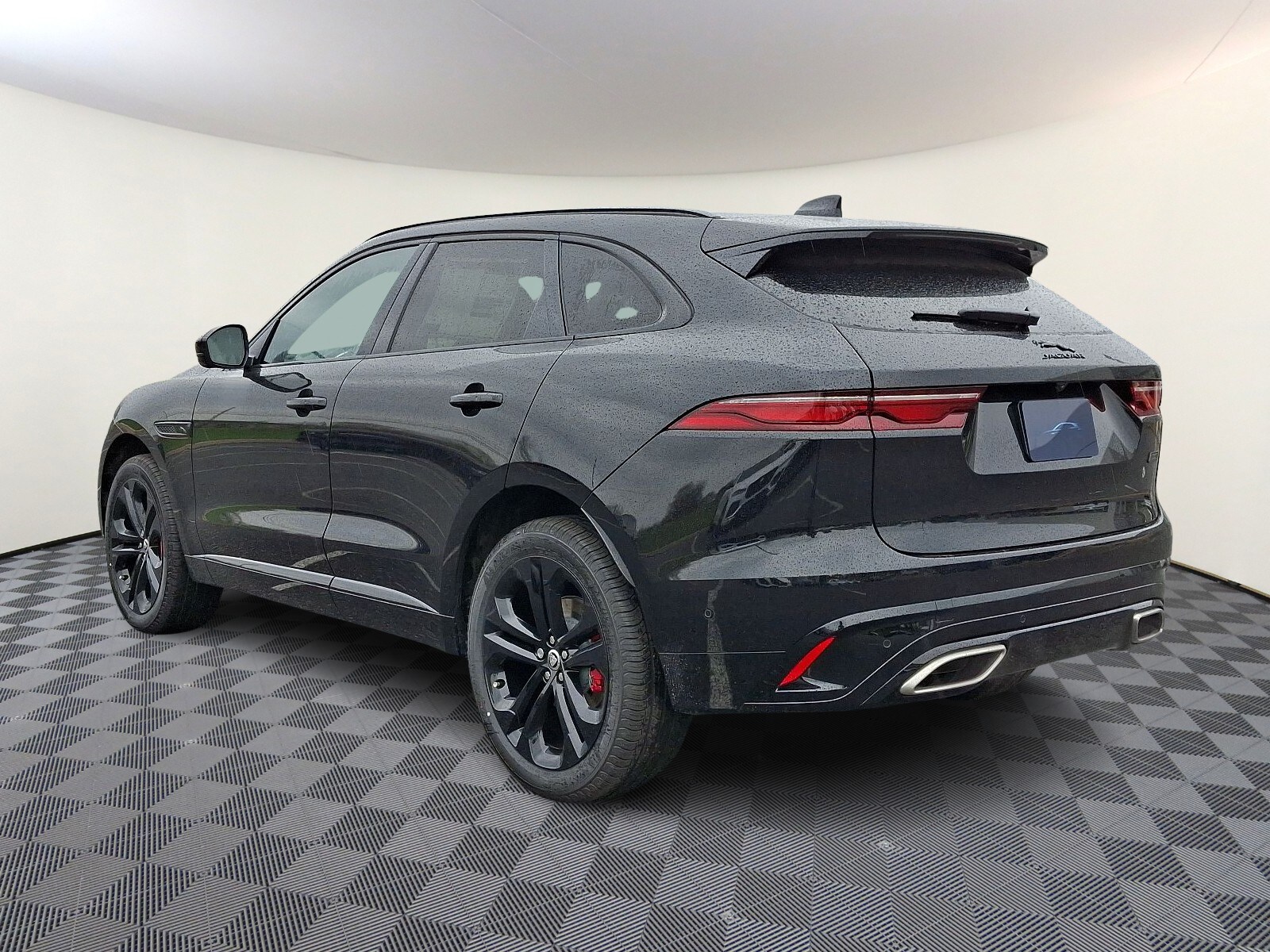 2026 Jaguar F-PACE P400 R-Dynamic S photo 2