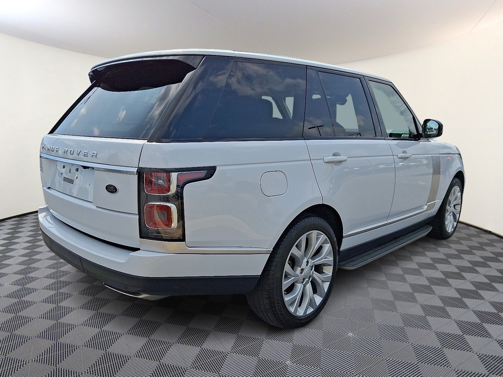 2020 Land Rover Range Rover HSE photo 4