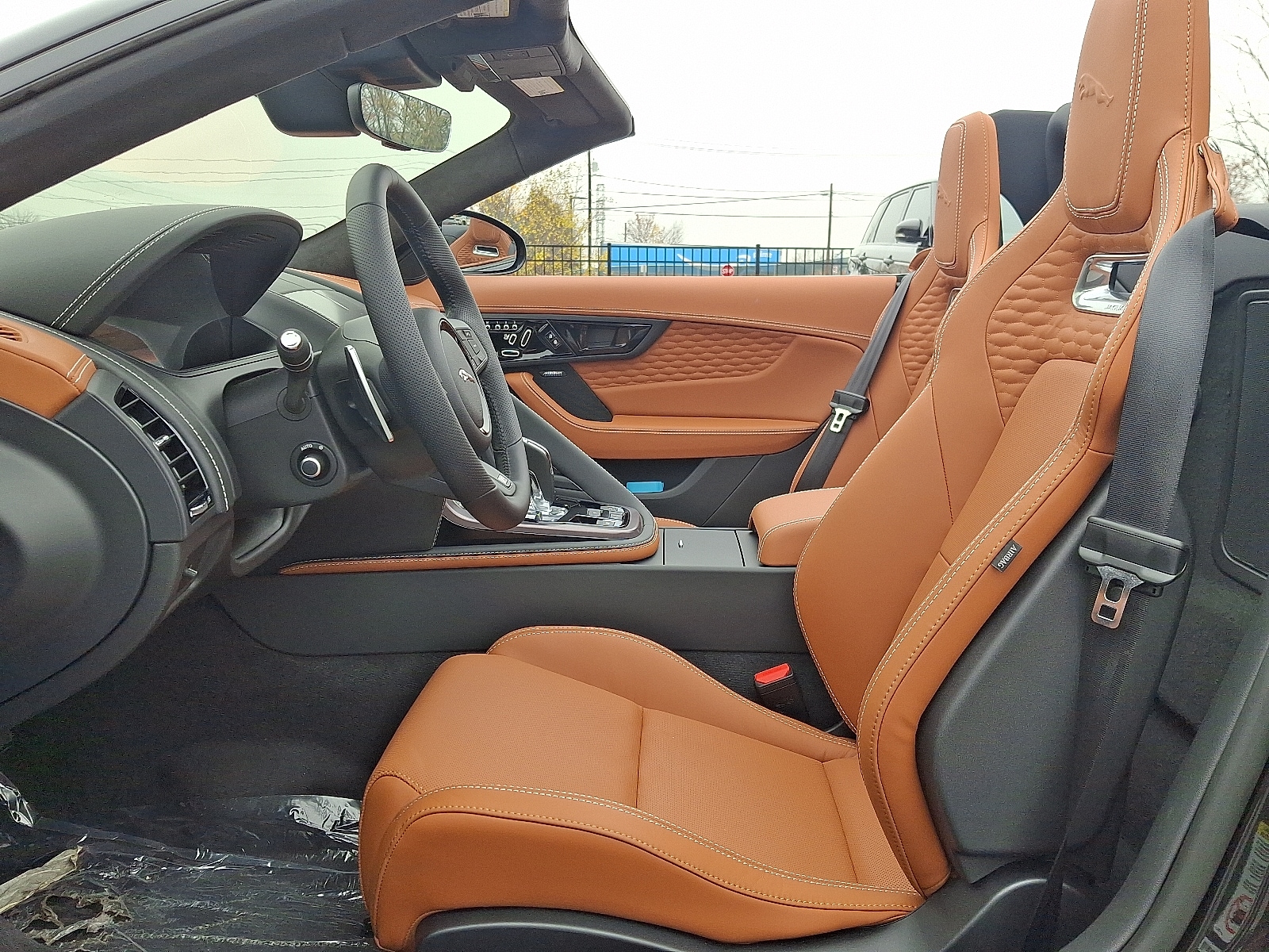 2024 Jaguar F-Type R75 - Photo 7