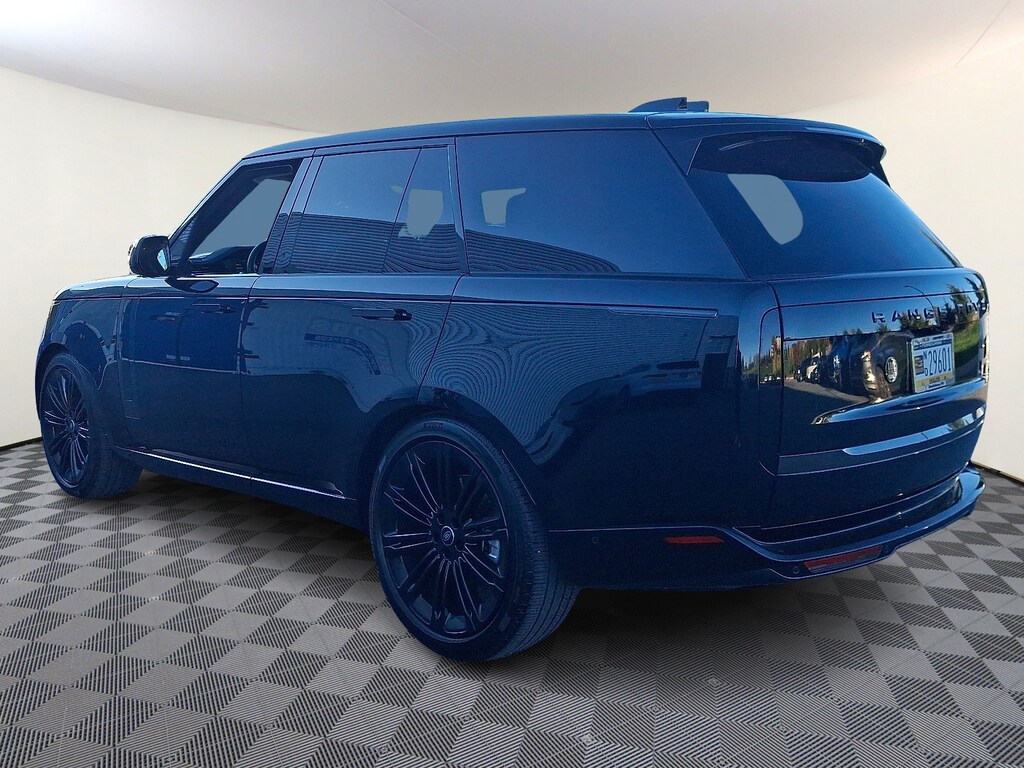 Used 2025 Land Rover Range Rover P400 SE Sport Utility