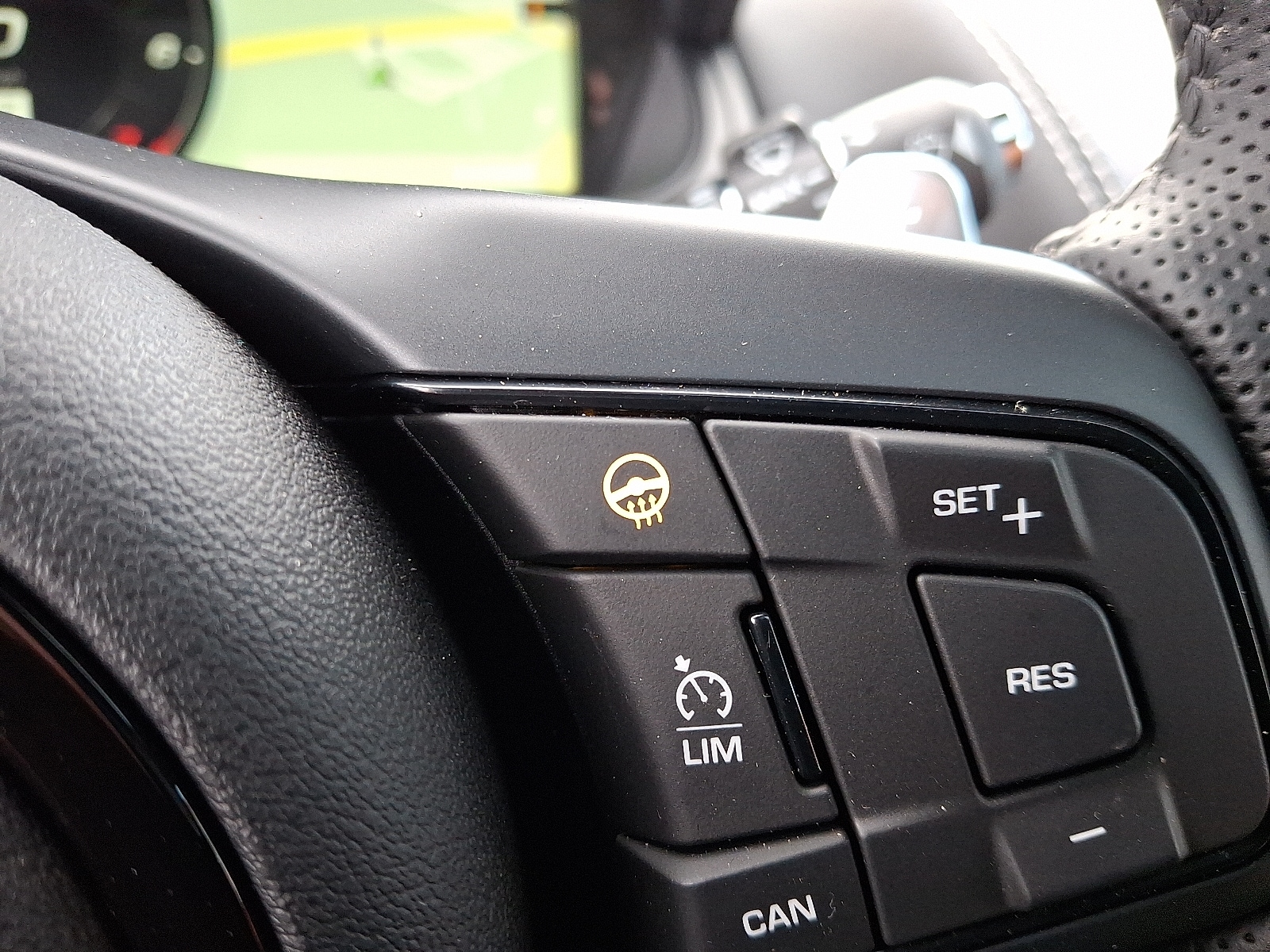 2024 Jaguar F-Type R75 - Photo 19