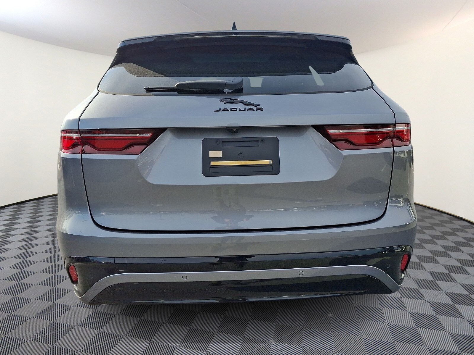 2025 Jaguar F-PACE P250 R-Dynamic S photo 3