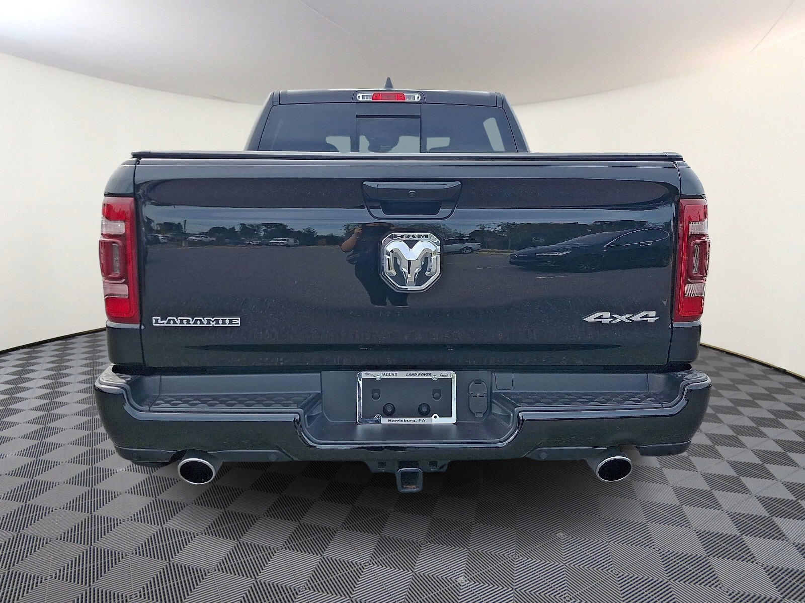 2024 Ram 1500 Laramie photo 2
