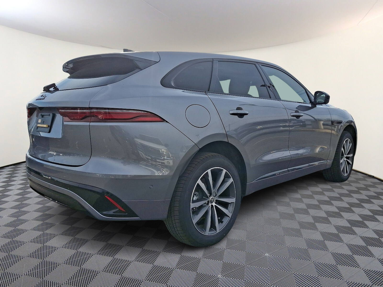 2025 Jaguar F-PACE P250 R-Dynamic S photo 4