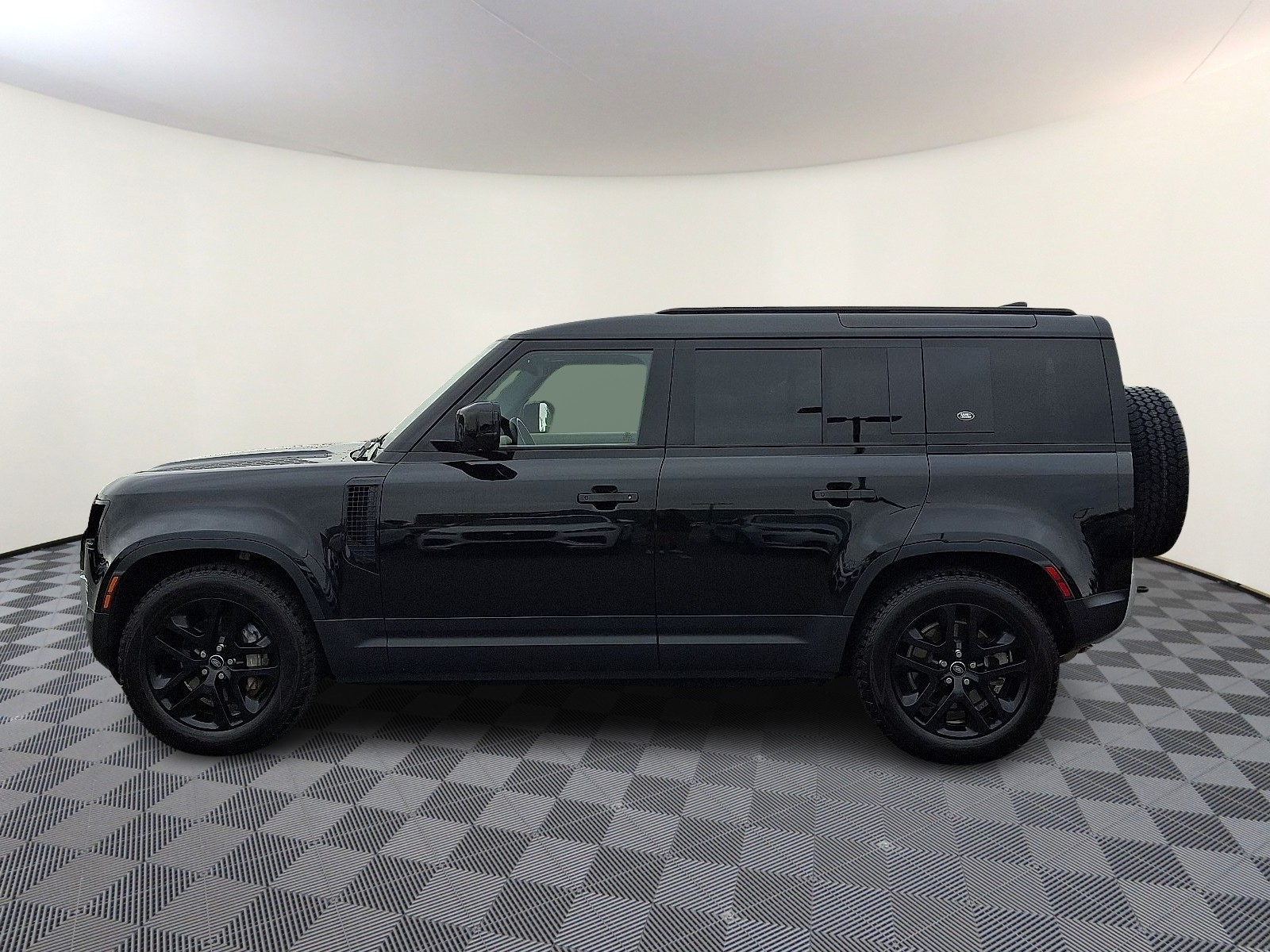 Used 2023 Land Rover Defender SE with VIN SALEP7EU2P2219216 for sale in Carlisle, PA