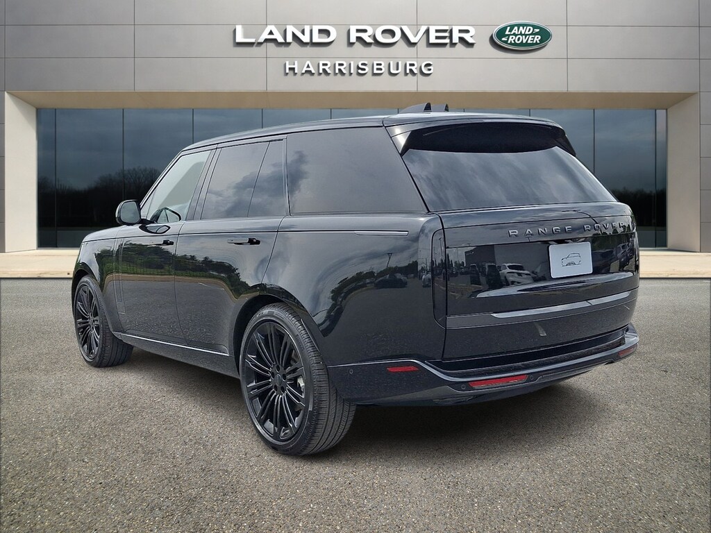 Used 2026 Land Rover Range Rover P400 SE Sport Utility
