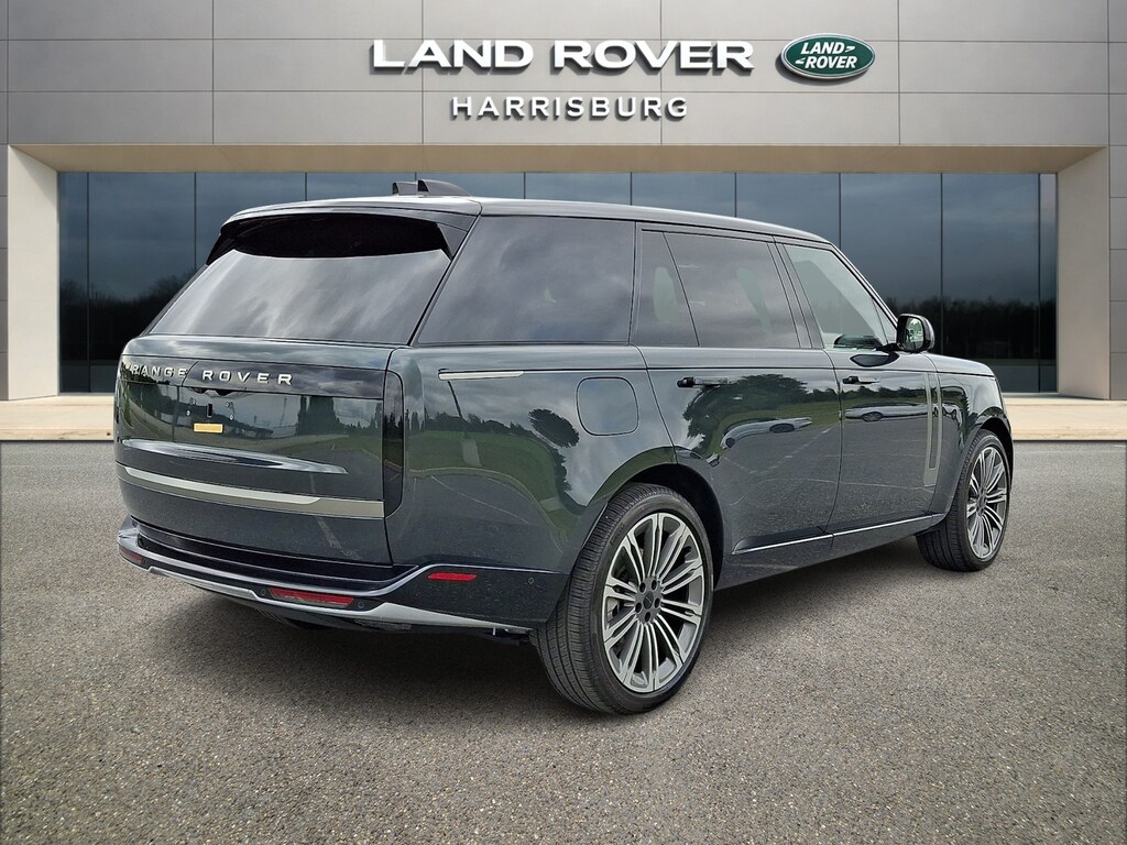 Used 2026 Land Rover Range Rover P400 SE 7 Seat Sport Utility