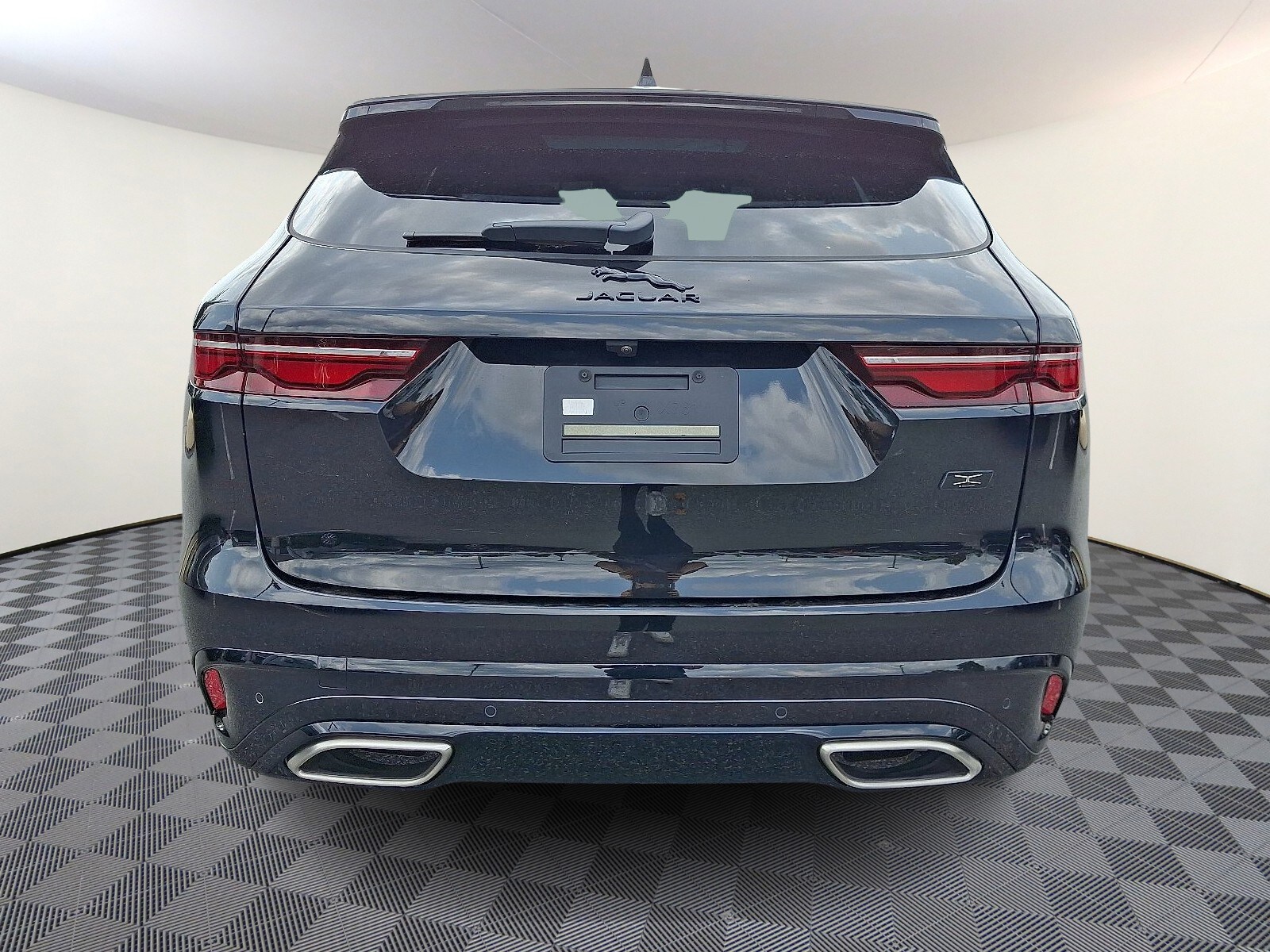 2026 Jaguar F-PACE P400 R-Dynamic S photo 3