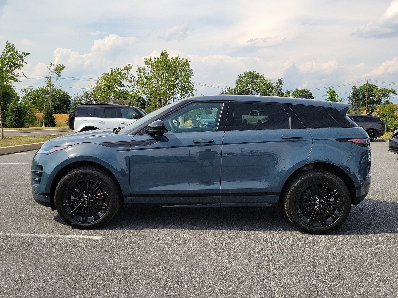 Used 2024 Land Rover Range Rover Evoque Dynamic SE with VIN SALZL2FX1RH234248 for sale in Carlisle, PA