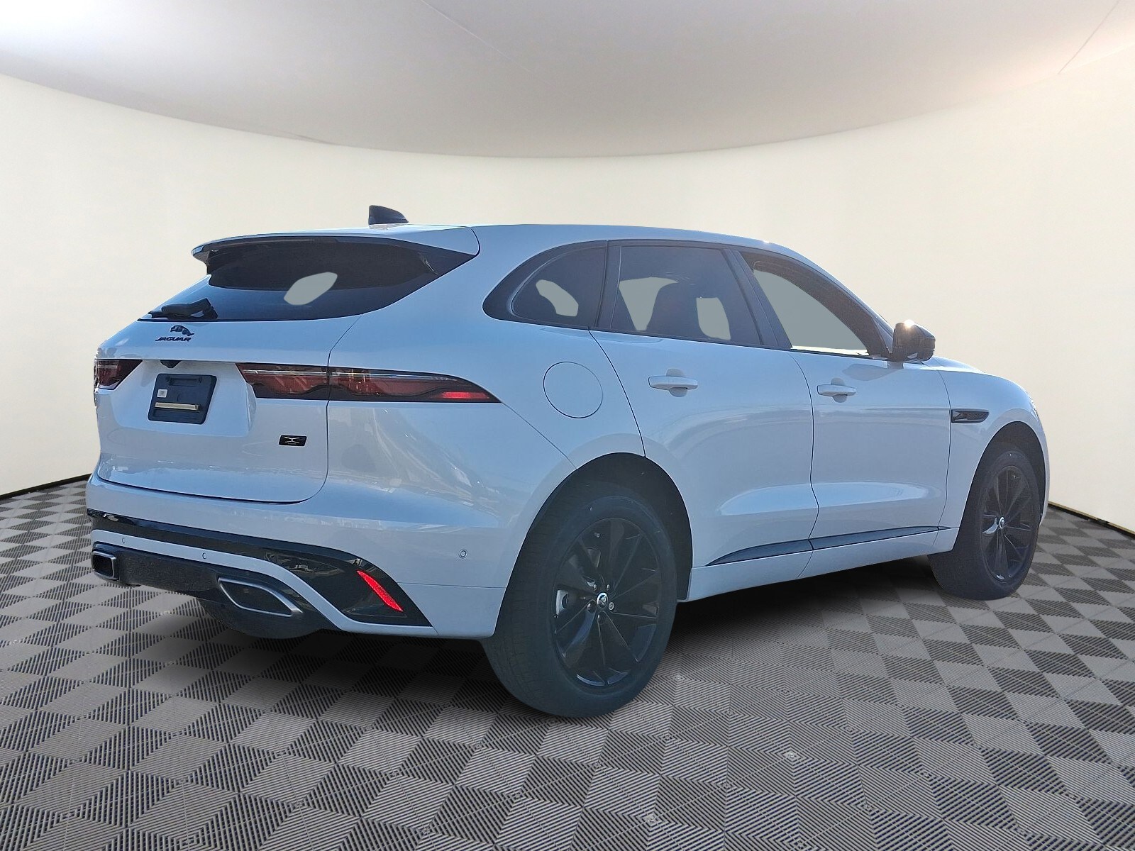 2026 Jaguar F-PACE P400 R-Dynamic S photo 4