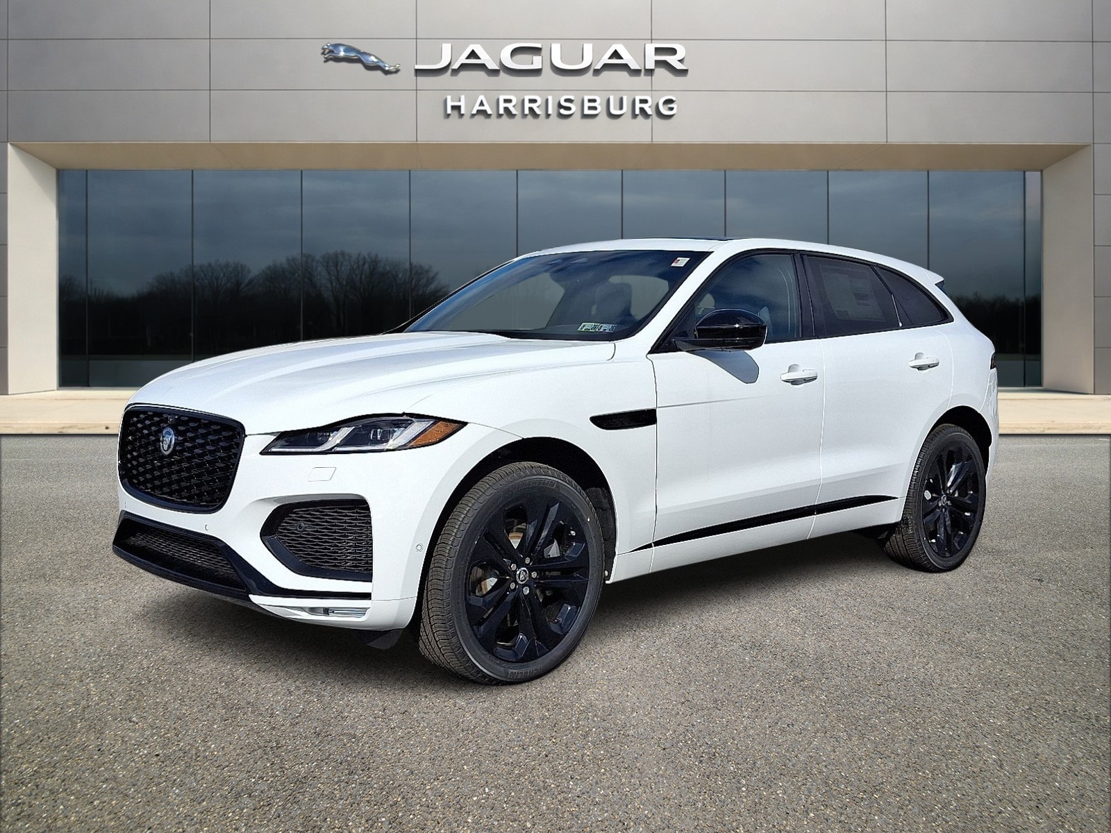 2026 Jaguar F-PACE P400 R-Dynamic S's photo