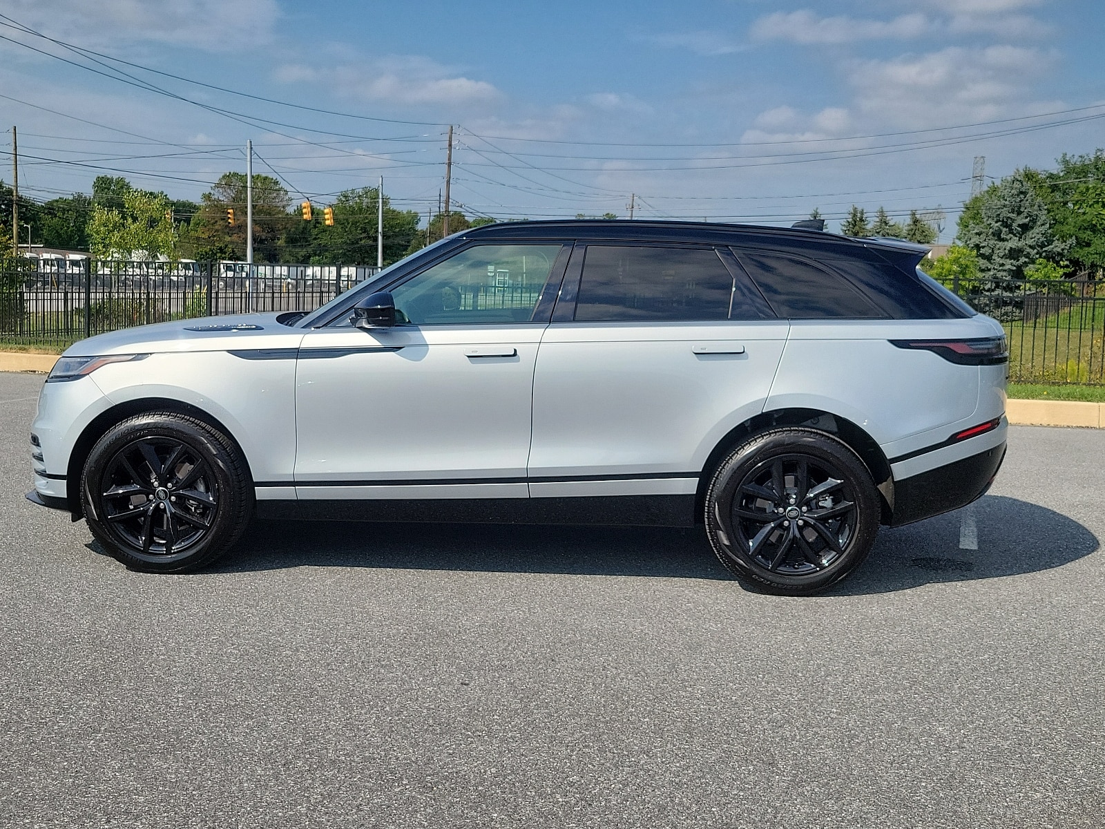 Used 2024 Land Rover Range Rover Velar Dynamic SE with VIN SALYL2EX5RA374695 for sale in Carlisle, PA